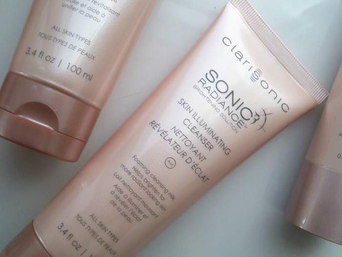 Clarisonic Sonic Radiance Brightening Solution Skin Illuminating Cleanser AM // Toronto Beauty Reviews