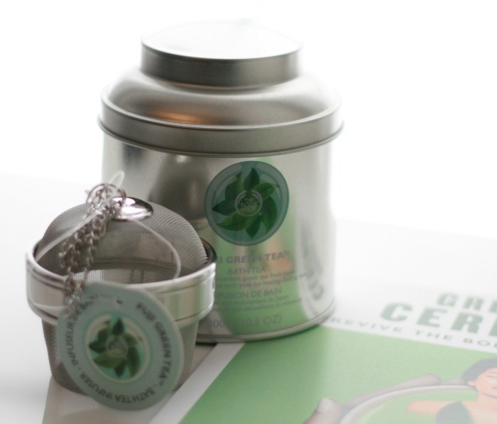 The Body Shop Fuji Green Tea Collection Bath Tea + Infuser // Toronto Beauty Reviews